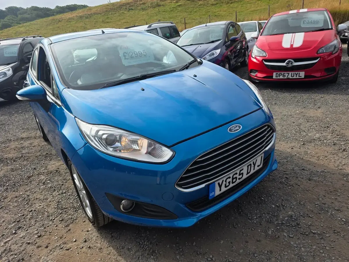 Used Ford Fiesta Zetec 2015 Blue Hatchback