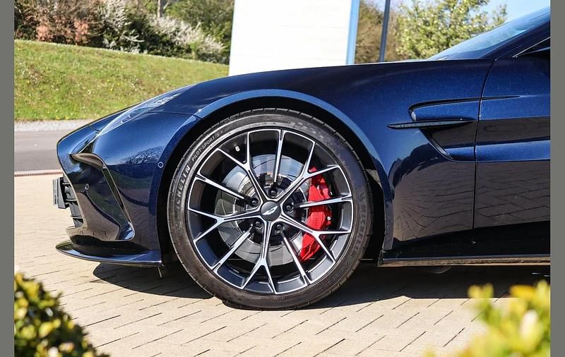 Used Aston Martin V8 Vantage 655 HP (481 kW) 2025 Blue Coupe