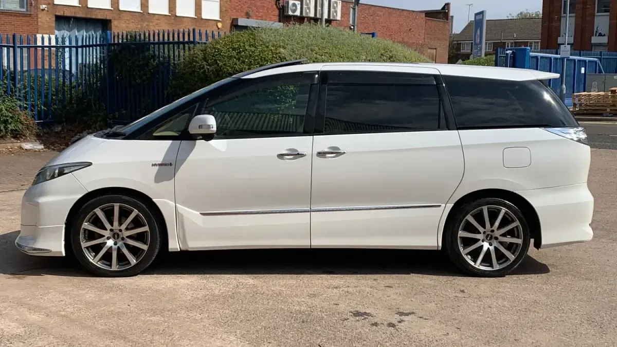 Used Toyota Estima Hybrid 2012 White MPV
