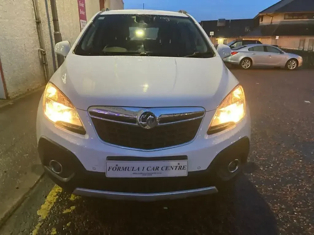 Used Vauxhall Mokka S 136 HP (100 kW) 2016 White SUV