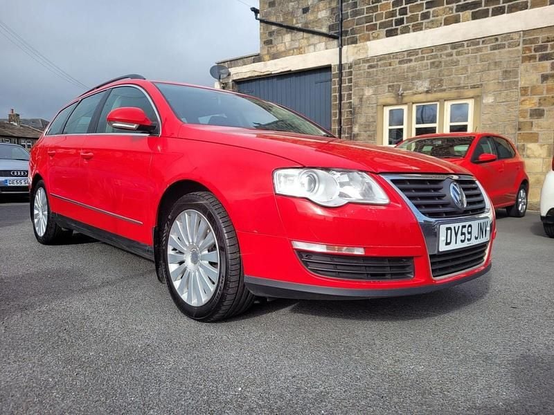 Red Used 2009 VW Passat Highline Estate | £2,295 (Fair price) - Image 1/4