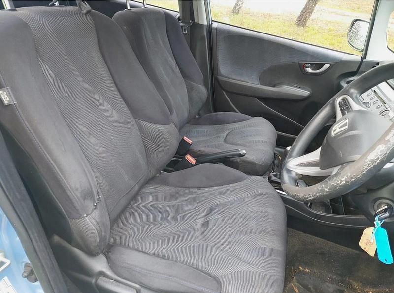 Used Honda Jazz ES 100 HP (73 kW) 2010 Blue Hatchback