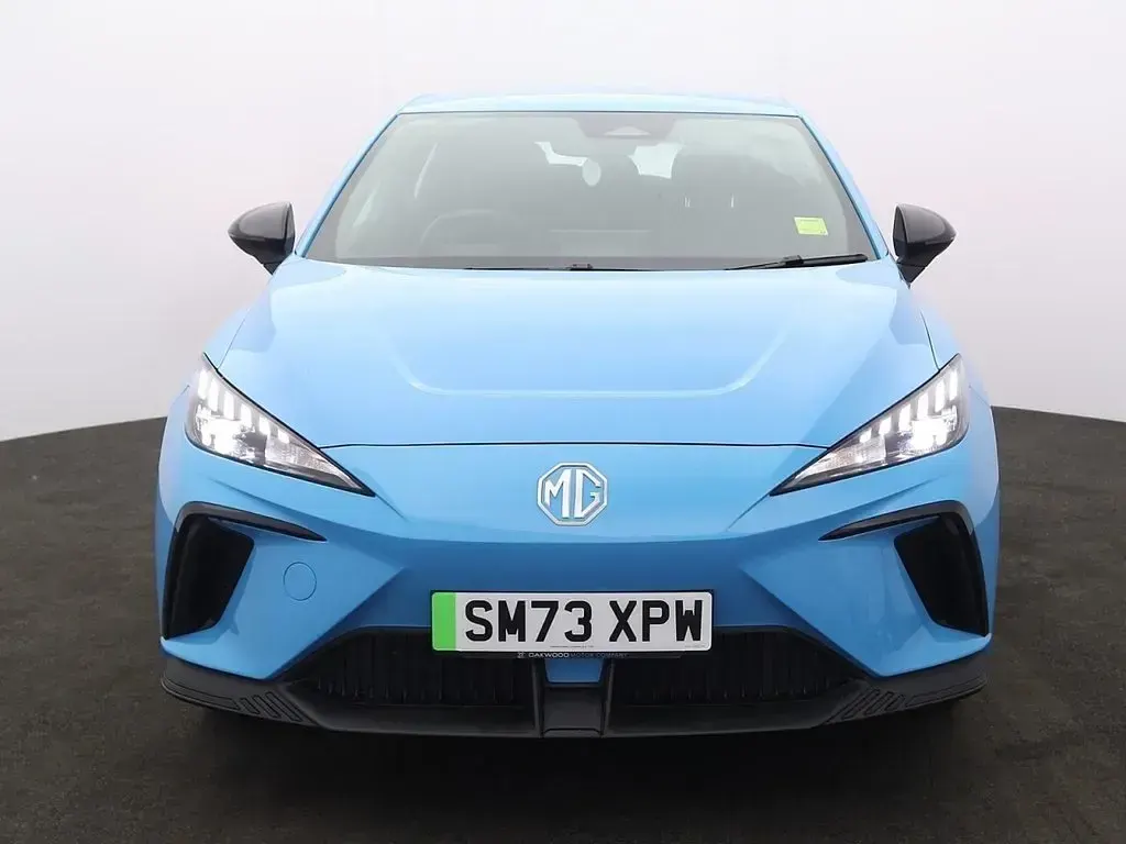 Used MG MG4 EV SE 63 kW (87 HP) 2024 Blue Hatchback