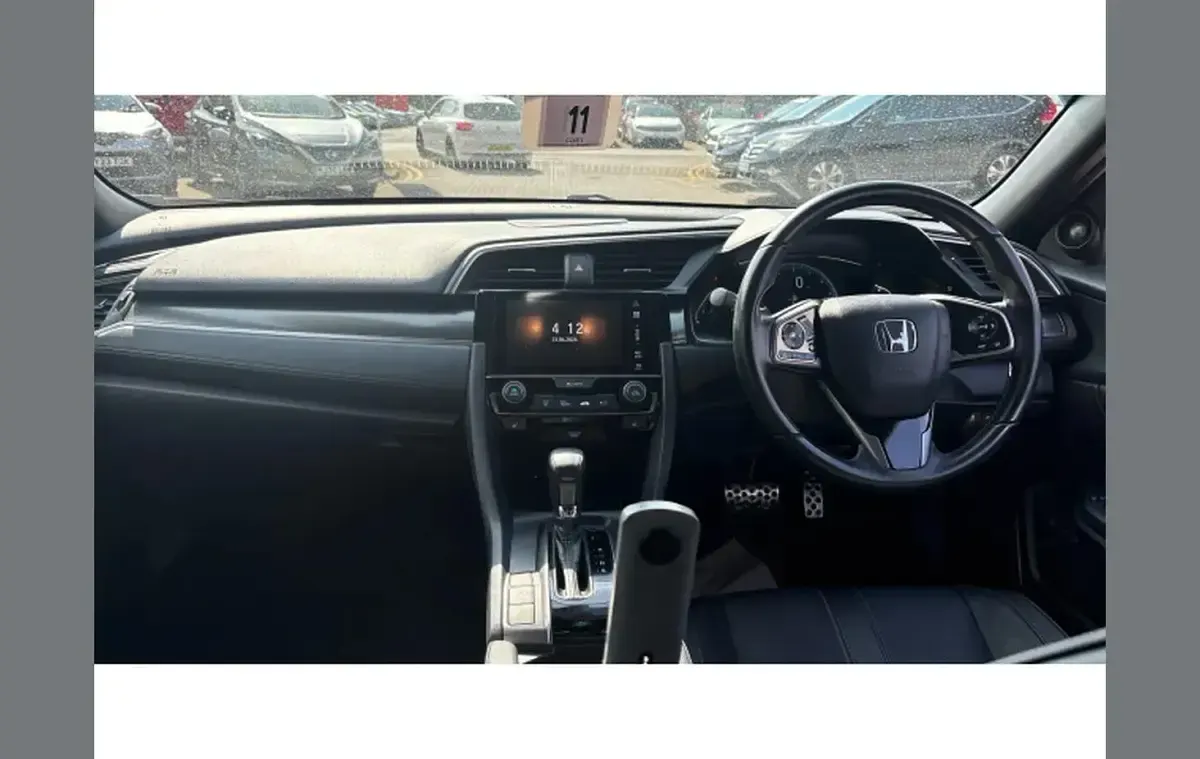 Used Honda Civic Prestige 180 HP (132 kW) 2020 White Hatchback