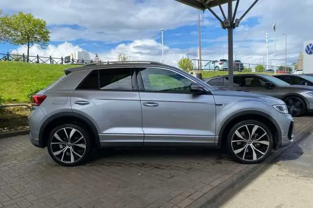 Used VW T-Roc R-line 150 HP (110 kW) 2023 Silver SUV