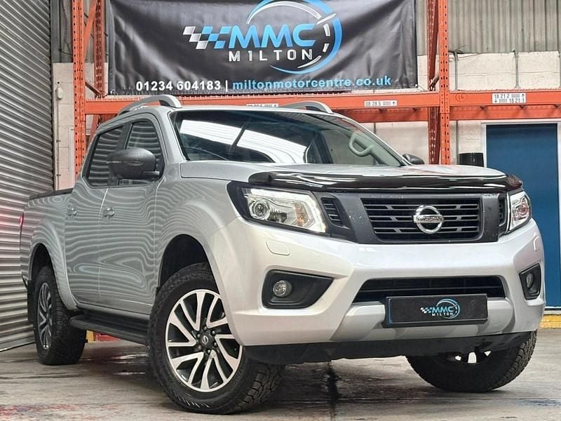 Used Nissan Navara Tekna 2016 Silver Pickup