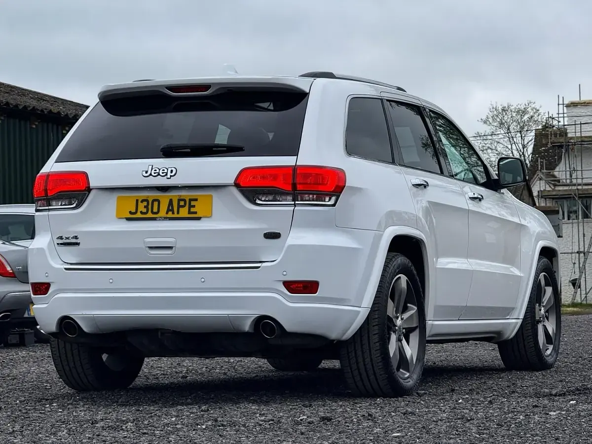 Used Jeep Grand Cherokee Overland 2017 White SUV