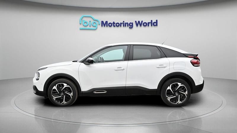 Used Citroën C4 PureTech 129 HP (94 kW) 2021 White Hatchback