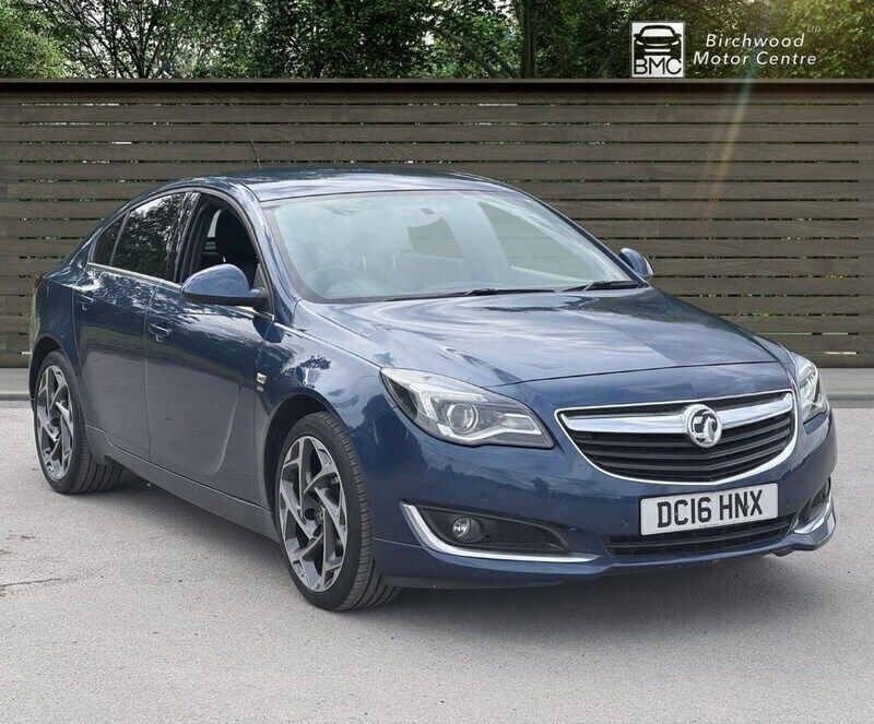 Blue Used 2016 Vauxhall Insignia SRi Hatchback | £5,995 (Fair price) - Image 1/4