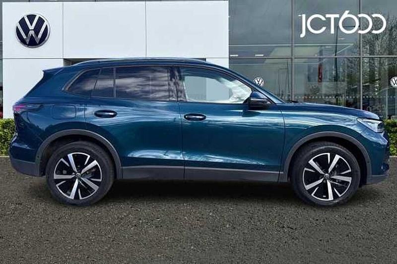 Gebraucht VW Tiguan Match 204 PS (150 kW) 2025 Blau SUV