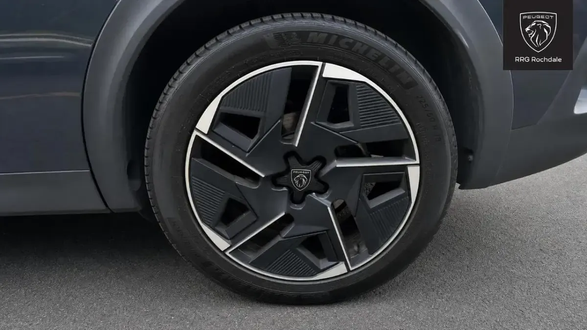Used Peugeot e-408 GT 152 kW (207 HP) 2025 Black SUV