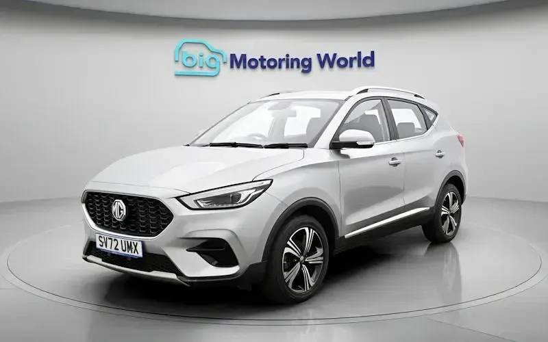 Usado MG ZS Excite 106 HP (77 kW) 2023 Prateado SUV