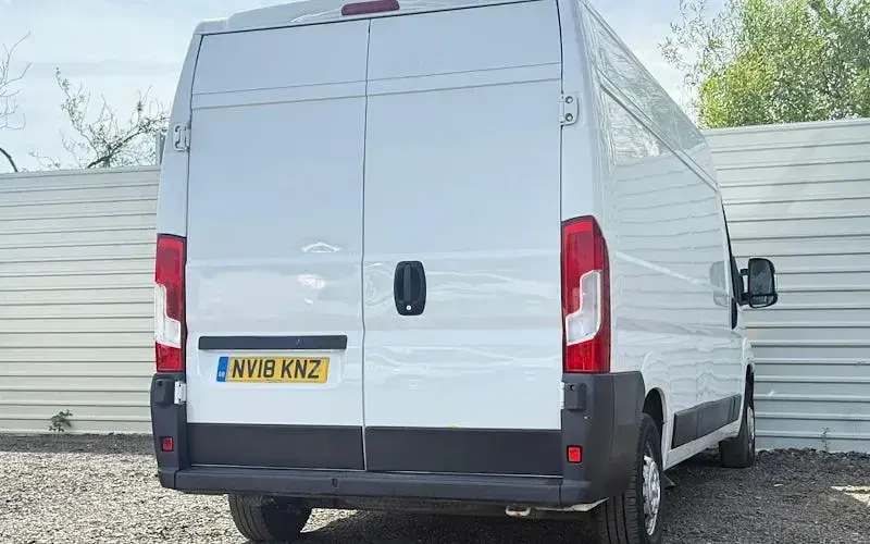 Used Peugeot Boxer 131 HP (96 kW) 2018 White Van