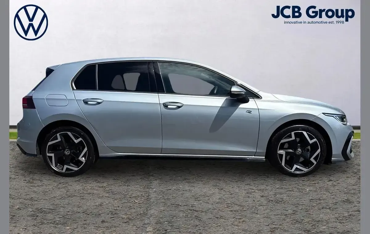 Used VW Golf VIII R-line 150 HP (110 kW) 2025 Silver Hatchback