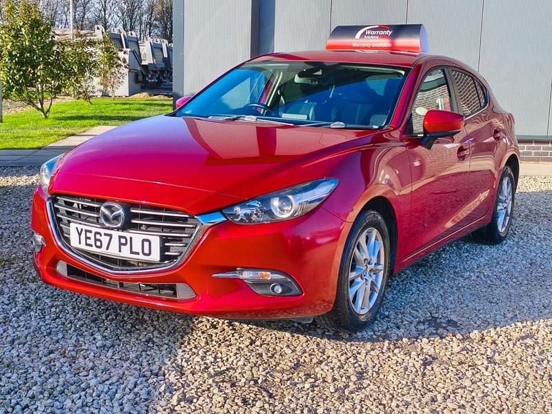 Used Mazda 3 120 HP (88 kW) 2017 Red Hatchback
