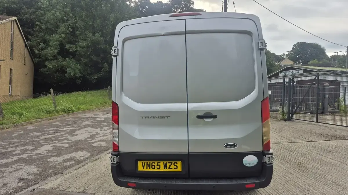 Used Ford Transit Trend 155 HP (114 kW) 2015 Silver Van