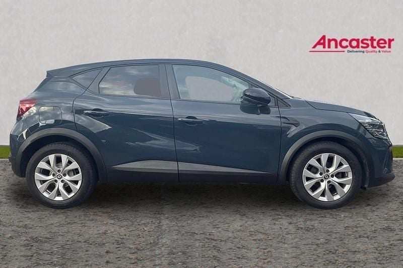 Used Renault Captur Iconic 91 HP (66 kW) 2022 Other SUV