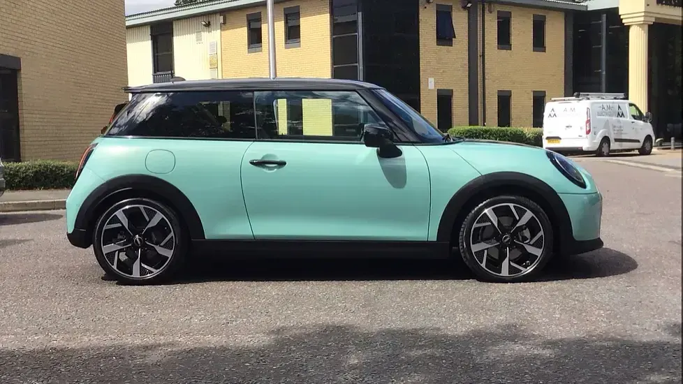 Used Mini Cooper S Hatch 201 HP (147 kW) 2026 Green Hatchback