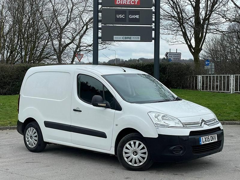 Used Citroën Berlingo 90 HP (66 kW) 2015 White MPV