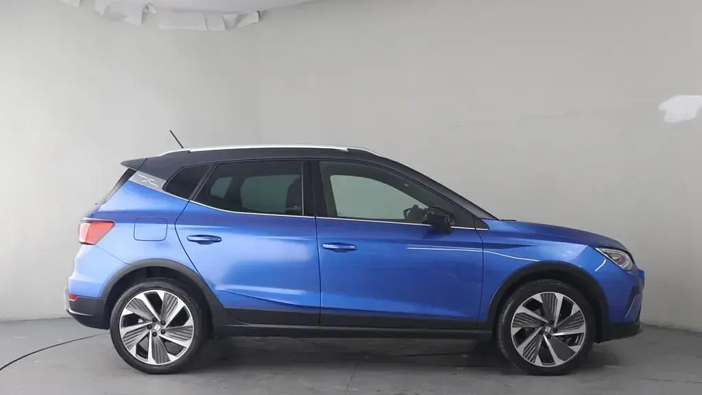 Used Seat Arona FR 110 HP (80 kW) 2023 Blue SUV