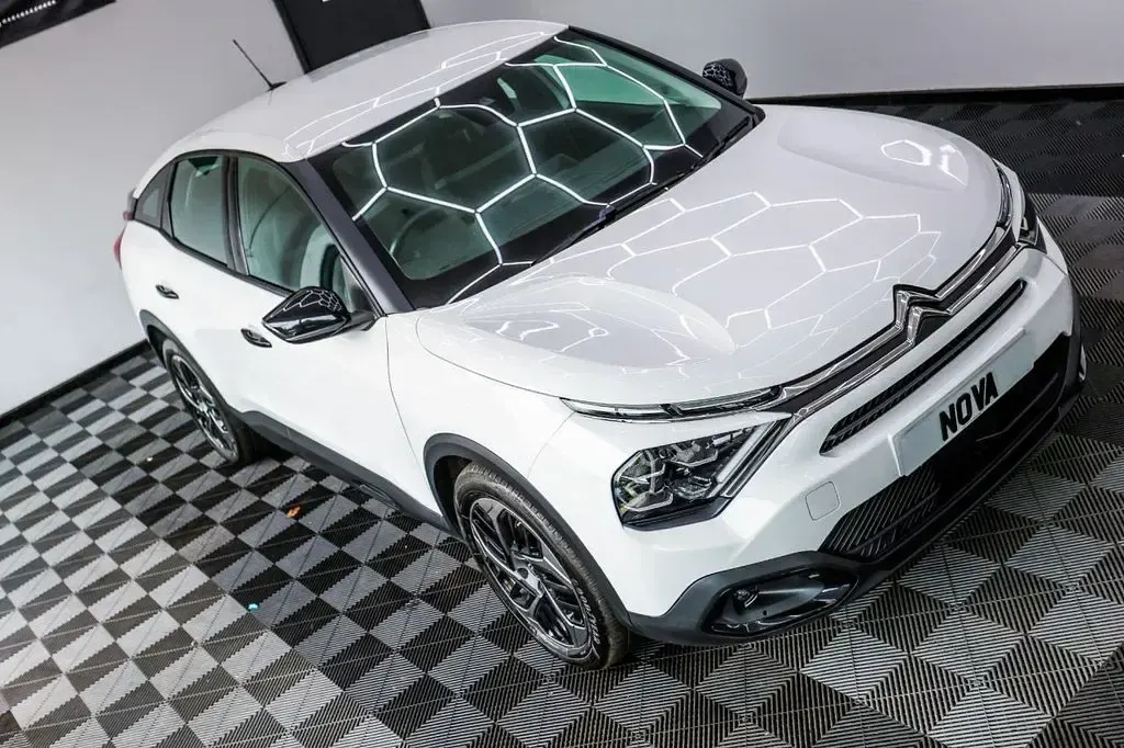 Used Citroën C4 PureTech 102 HP (75 kW) 2023 White SUV