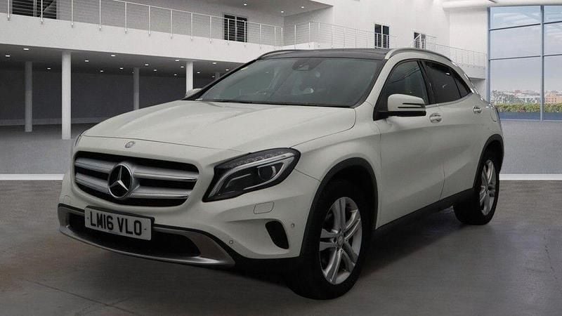 Used Mercedes GLA200 Premium Plus 2016 White SUV