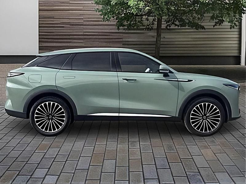 Used Omoda 9 537 HP (394 kW) 2025 Green SUV