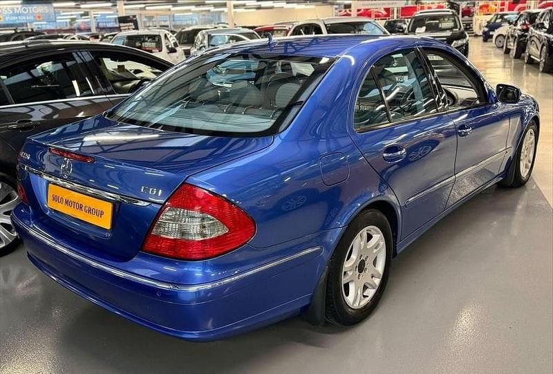 Used Mercedes E220 Avantgarde 170 HP (125 kW) 2007 Blue Sedan