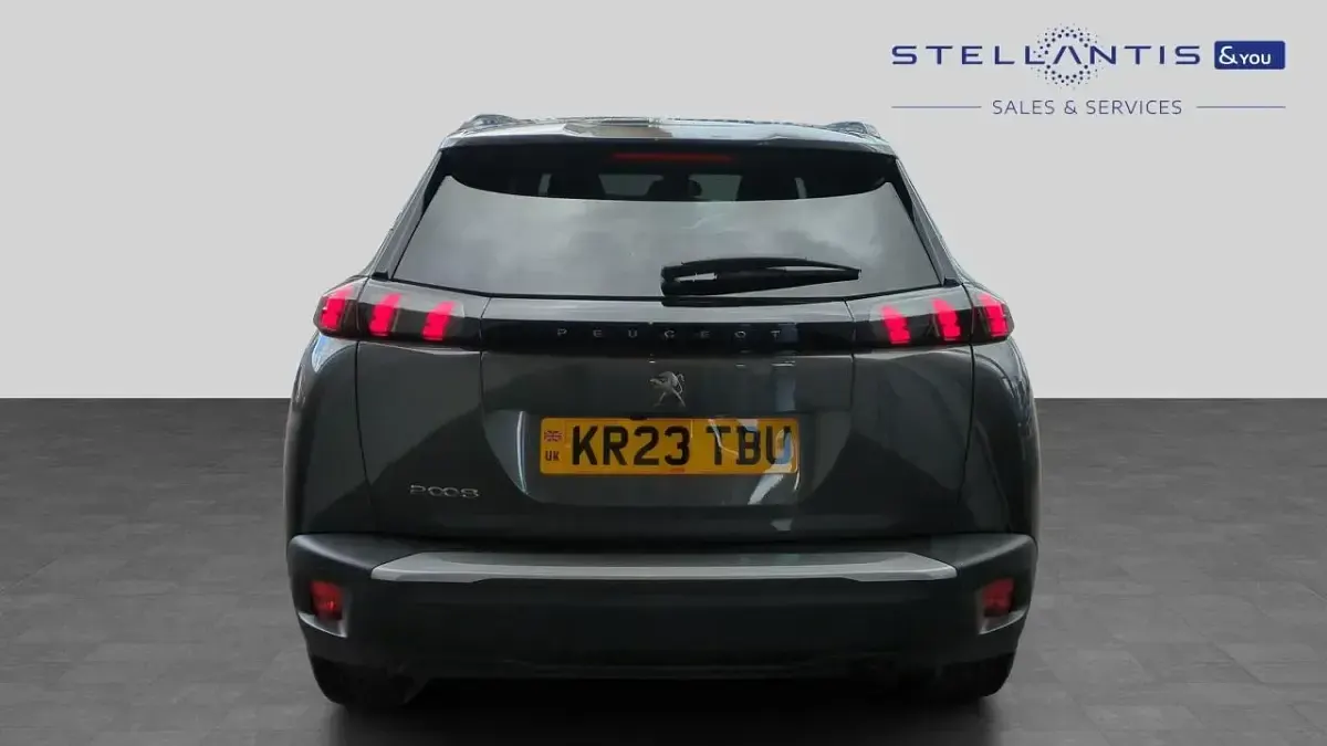 Used Peugeot 2008 Allure+ 100 HP (73 kW) 2023 Grey SUV