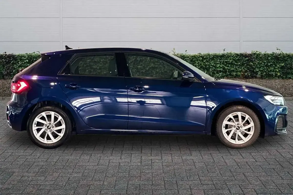 Used Audi A1 Sport 94 HP (69 kW) 2024 Blue SUV