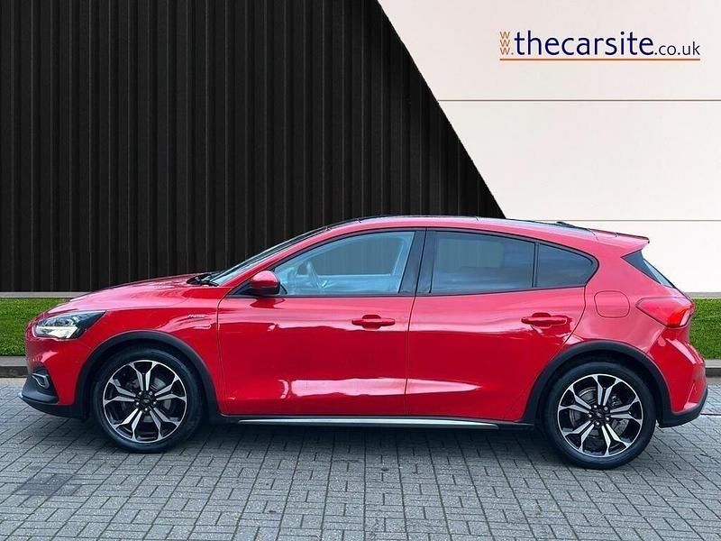 Used Ford Focus Active X 120 HP (88 kW) 2021 Red Hatchback