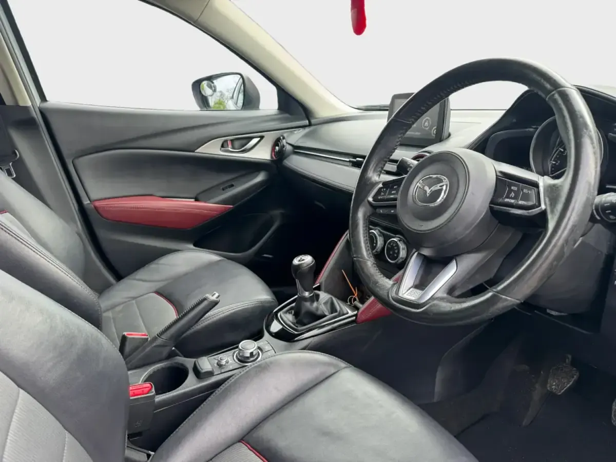 Używany Mazda CX-3 Inclusive 150 KM (110 kW) 2018 Srebrny SUV
