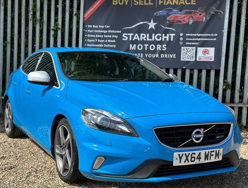 Blue Used 2014 Volvo V40 R-Design Estate | £5,399 (Fair price) - Image 1/4