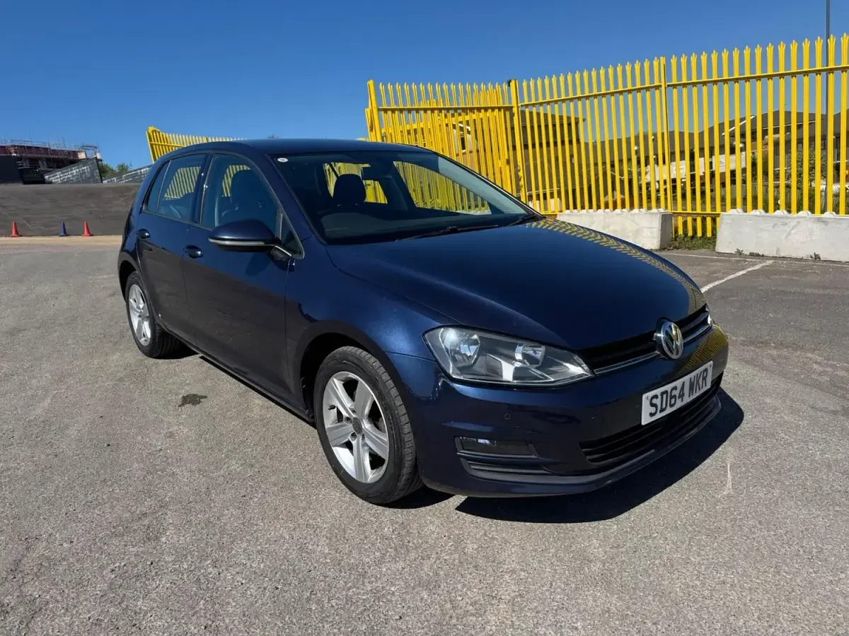 Used VW Golf VII Match 105 HP (77 kW) 2014 Blue Hatchback