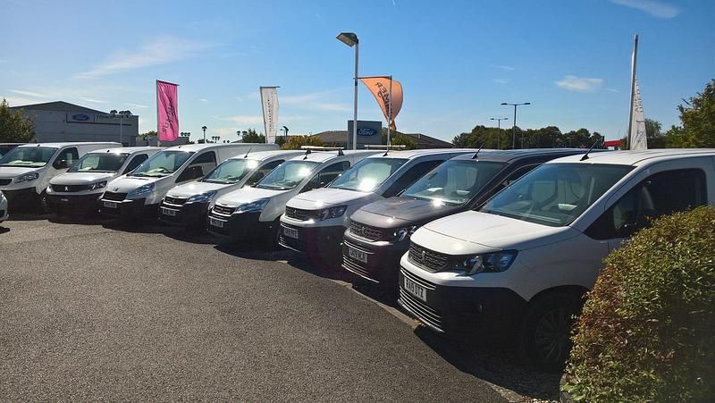 Used Peugeot Partner S 102 HP (75 kW) 2024 Arctic steel MPV