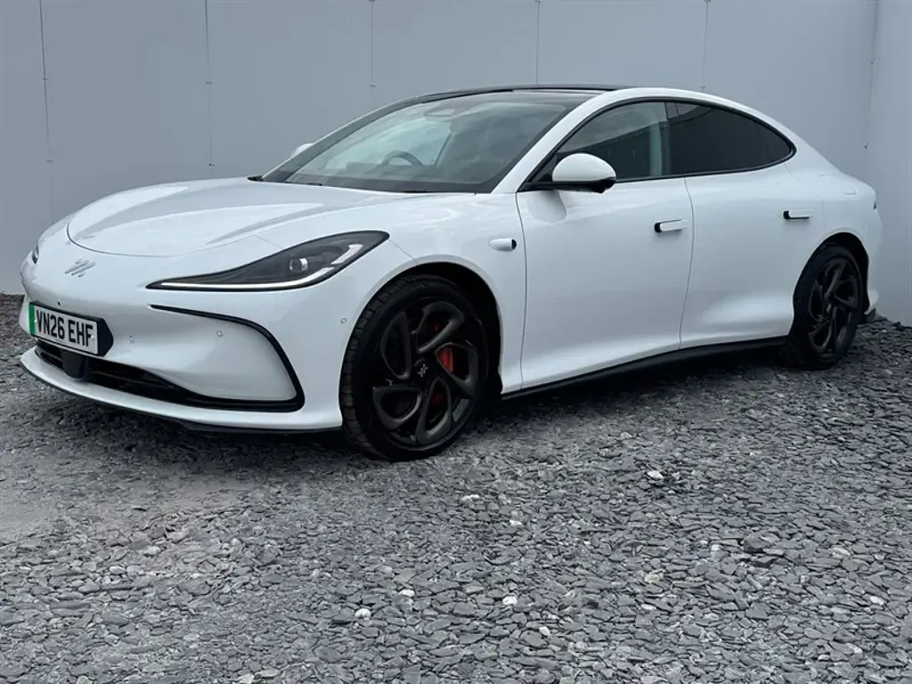 New MG IM5 Performance 552 kW (751 HP) 2026 White Hatchback