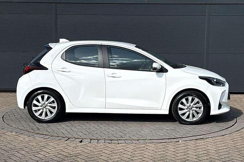 Used Toyota Yaris Hybrid 2022 White Hatchback