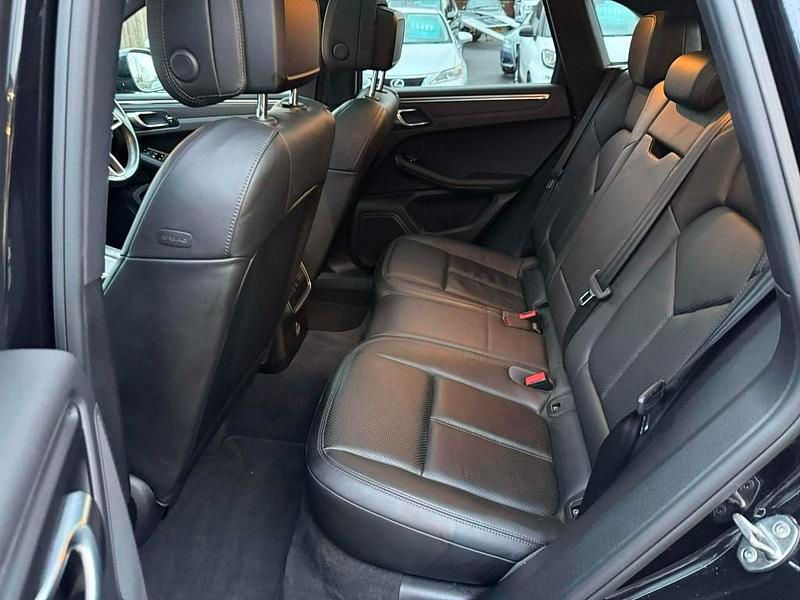 Usado Porsche Macan 2018 Preto SUV
