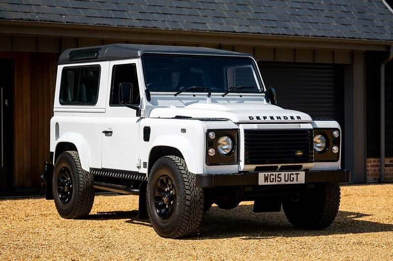 Used Land Rover Defender 2015 White Estate