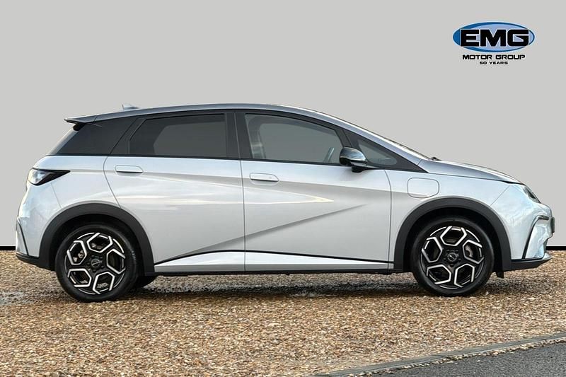 Used BYD Dolphin Design 150 kW (204 HP) 2025 White/grey Hatchback