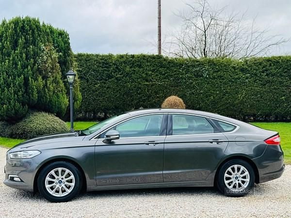 Used Ford Mondeo Zetec 150 HP (110 kW) 2017 Grey Hatchback