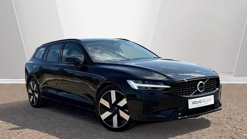 Used 2025 Volvo V60 Plus Estate | £38,164 (A bit pricey) - Image 1/3