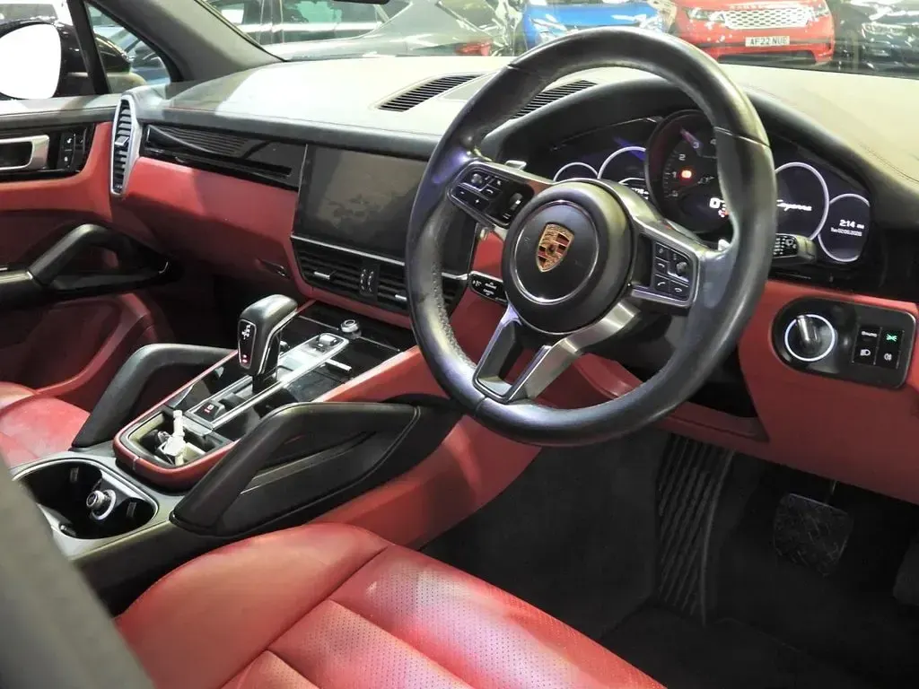 Used Porsche Cayenne 340 HP (250 kW) 2018 Black SUV