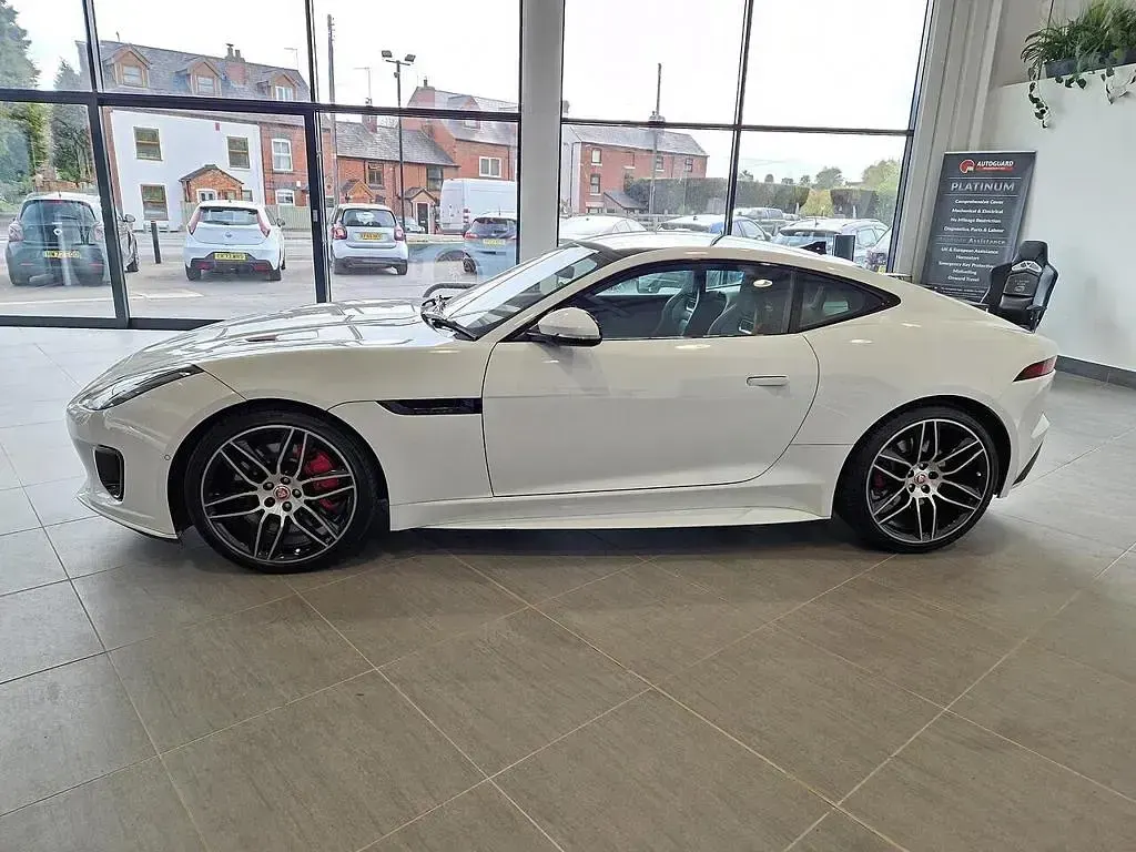 Used Jaguar F-Type Chequered Flag 380 HP (279 kW) 2019 White Coupe