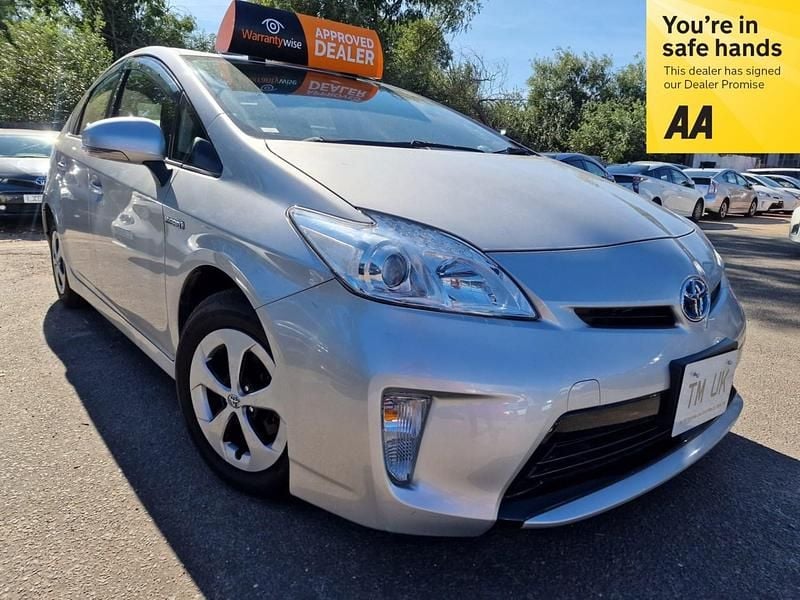 Silver Used 2015 Toyota Prius Hatchback | £6,195 (Fair price) - Image 1/4