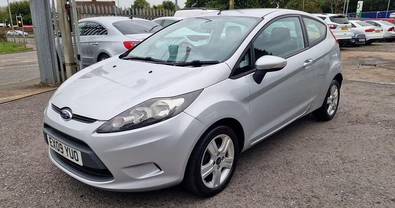 Silver Used 2009 Ford Fiesta Style Hatchback | £2,295 (Fair price) - Image 1/2