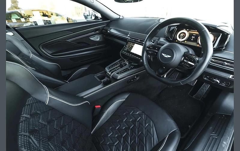 Used Aston Martin Vanquish 835 HP (614 kW) 2025 Silver Coupe