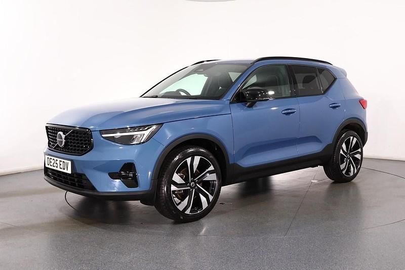 Used Volvo XC40 Plus 161 HP (118 kW) 2025 Blue SUV