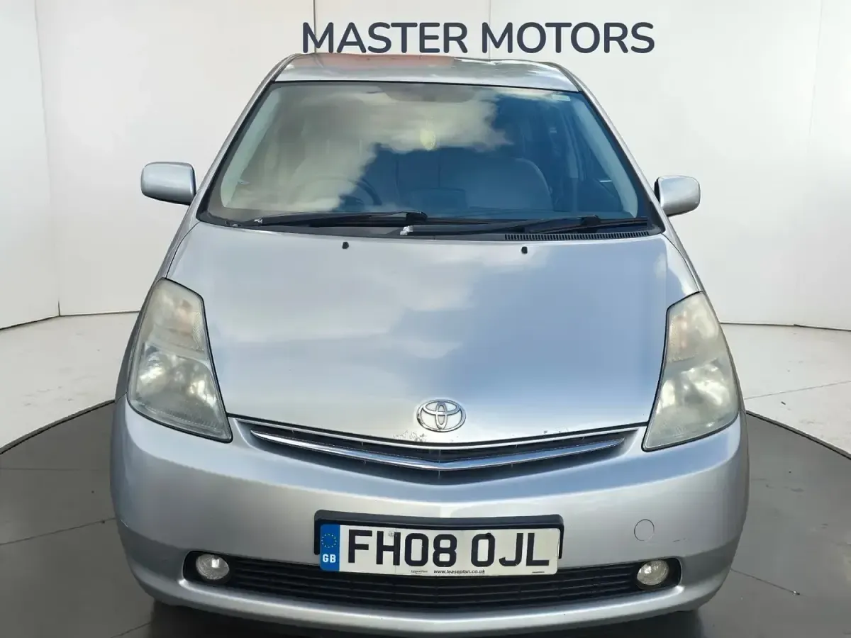 Used Toyota Prius 76 HP (55 kW) 2008 Silver Hatchback