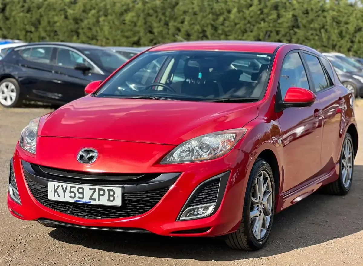 Used Mazda 3 Inclusive 105 HP (77 kW) 2009 Red Hatchback